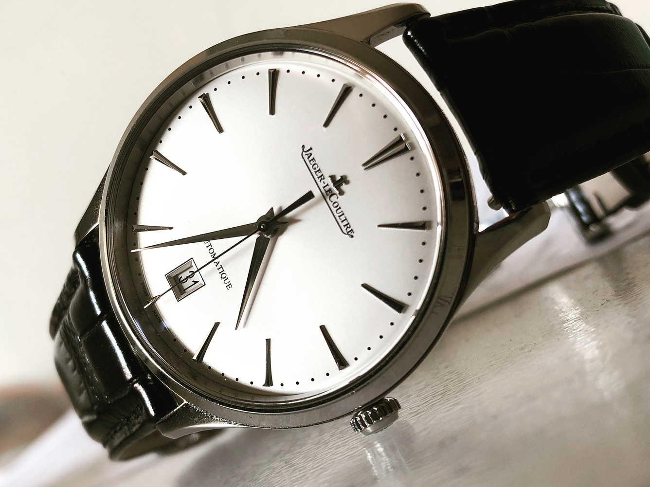 Jaeger lecoultre master hotsell ultra thin date review