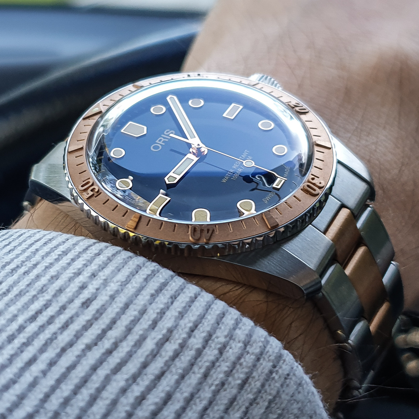 Oris diver 65 store two tone