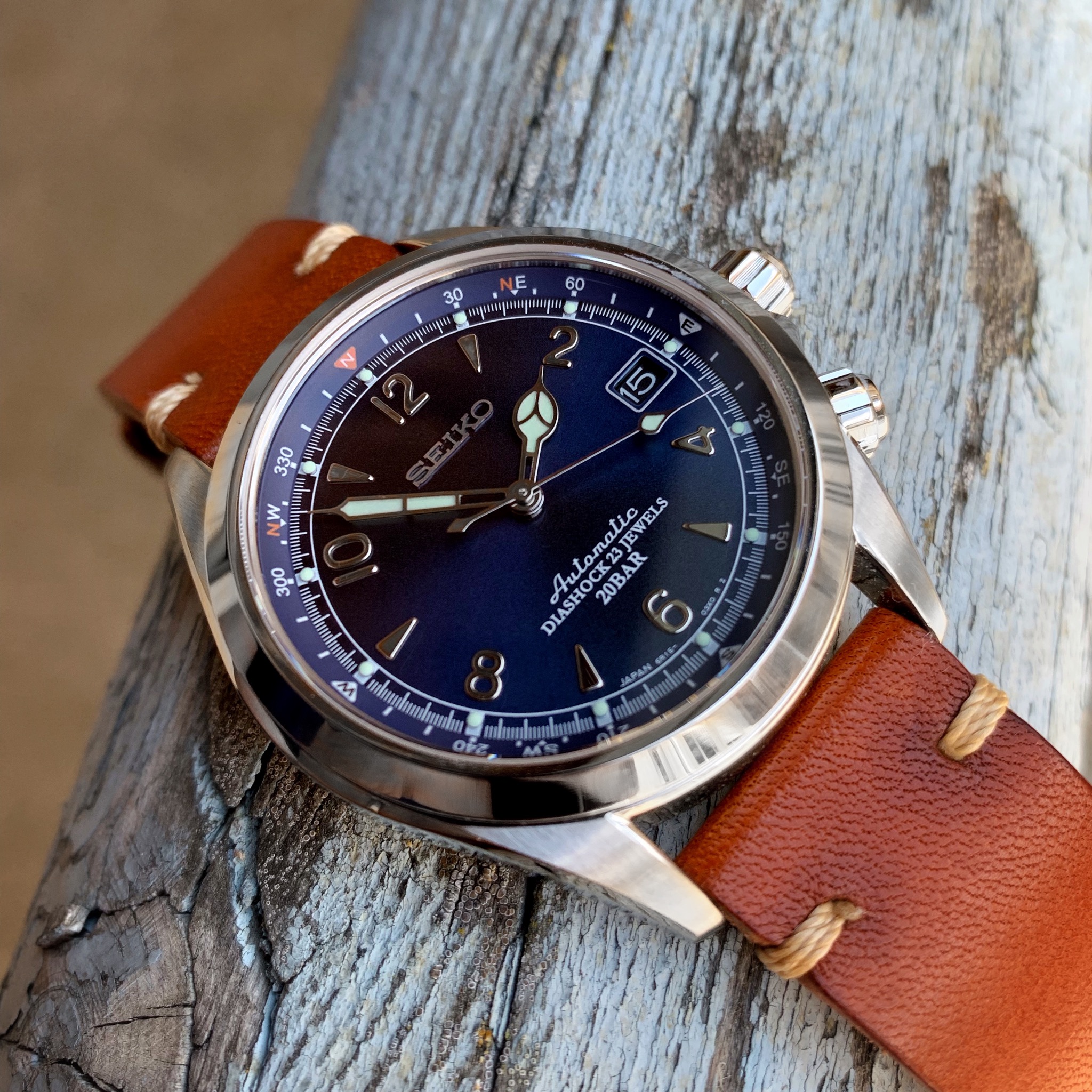 Exploring the Rarity & Allure of the Seiko Alpinist SARG001 – Crafter Blue