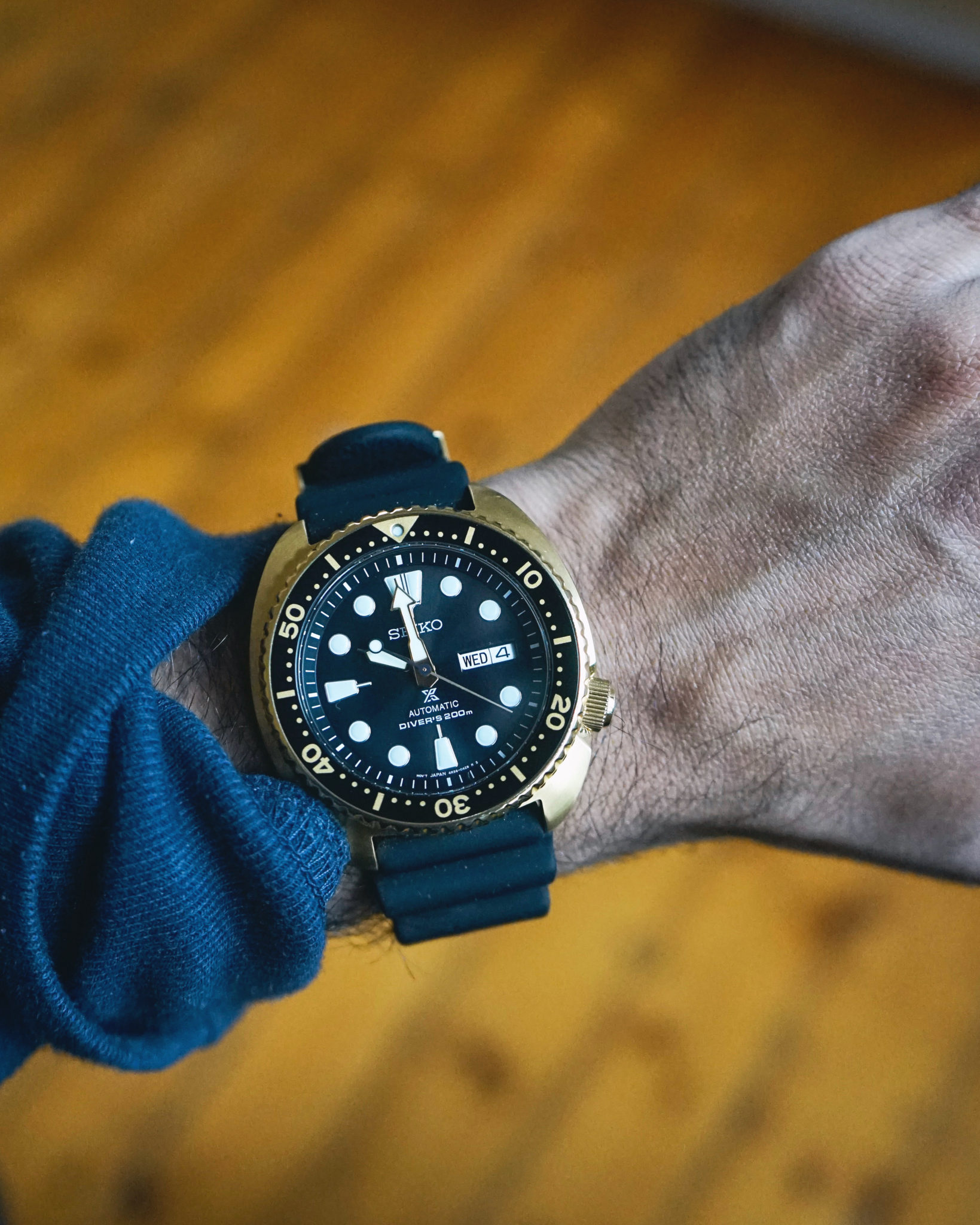 Seiko turtle black online and gold