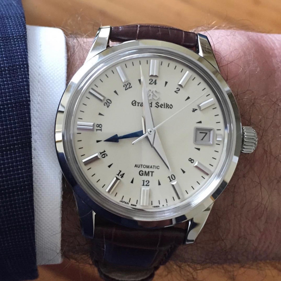 Grand Seiko SBGM221 GMT Review - FIFTH WRIST