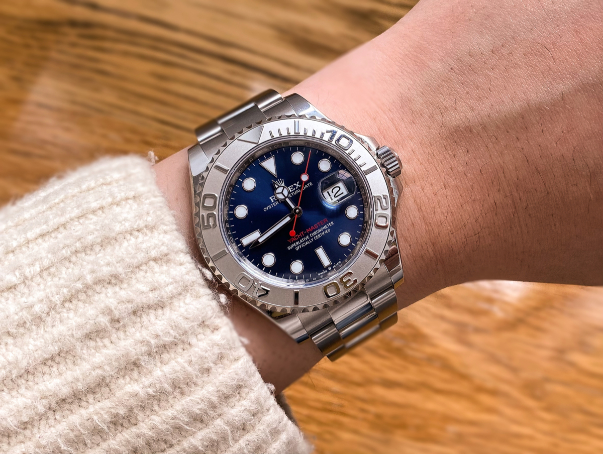 rolex yacht master 40 blue on wrist