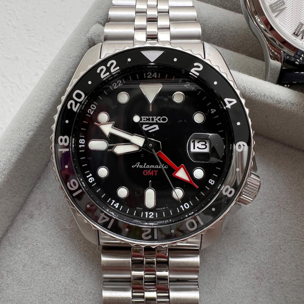 seiko-5-gmt-ssk001-review-watch-clicker