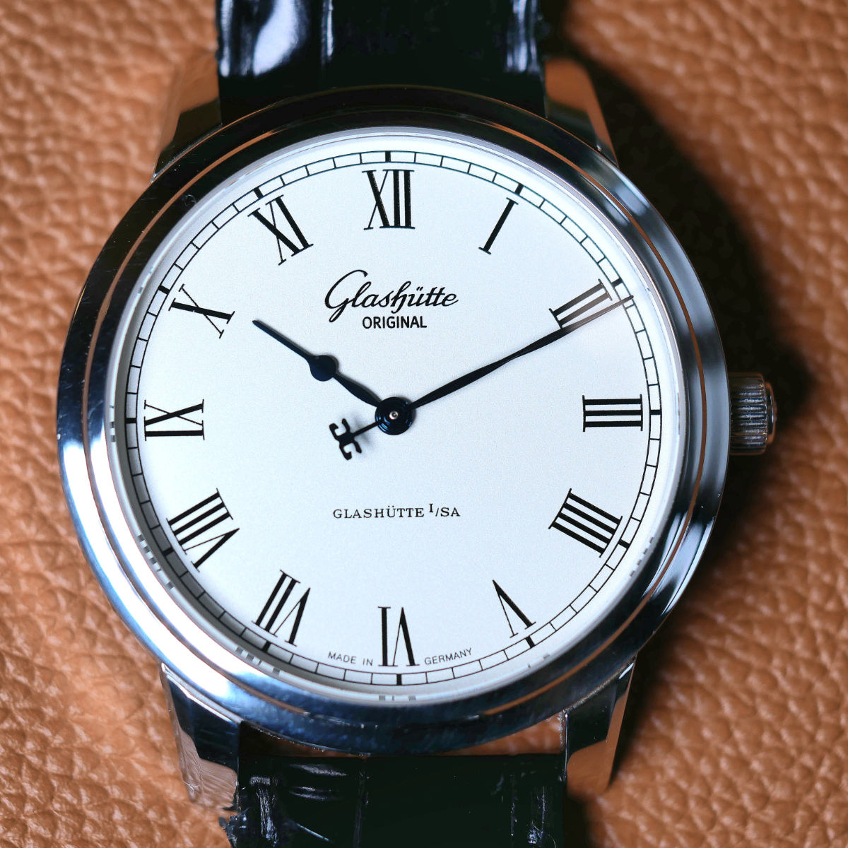 Owner Review: Glashutte Original Senator Automatic by @watchesandwords